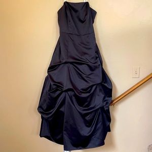 Gorgeous Black Floor Length Gown